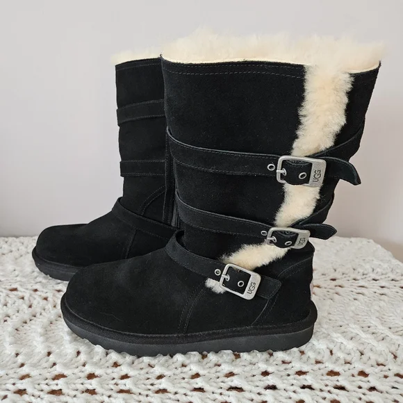 UGG Maddi II Black Shearling Lined Boots Size 4 - Picture 2 of 10